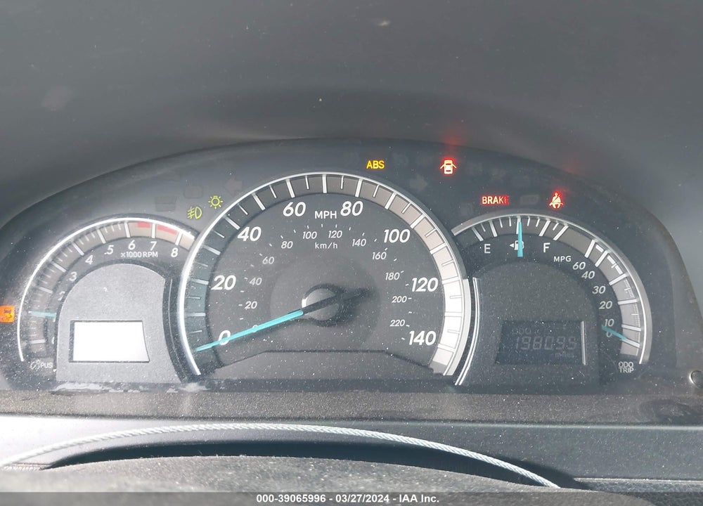 2013 TOYOTA CAMRY SE VIN: 4T1BF1FK6DU712884