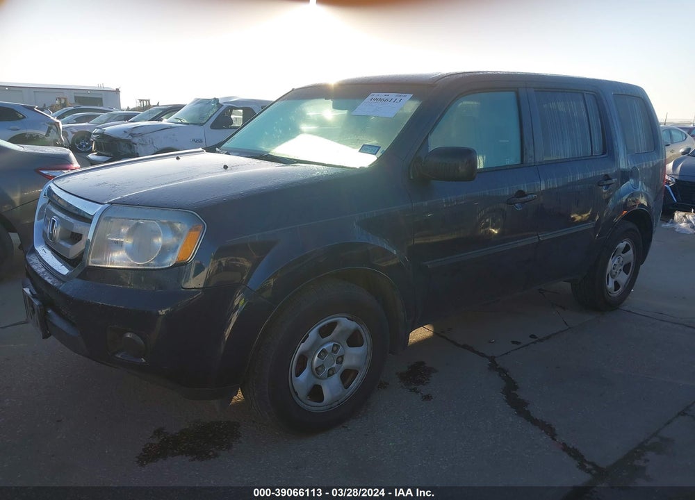 2011 HONDA PILOT LX VIN: 5FNYF4H22BB089184