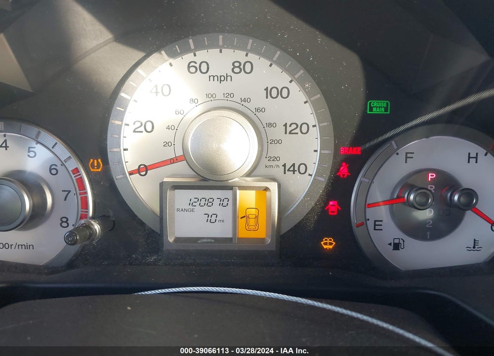 2011 HONDA PILOT LX VIN: 5FNYF4H22BB089184