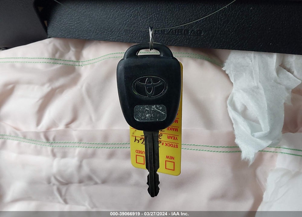 2015 TOYOTA CAMRY SE VIN: 4T1BF1FK9FU926528