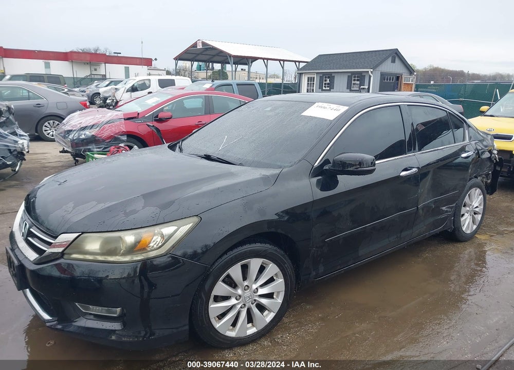 2013 HONDA ACCORD EX-L V-6 VIN: 1HGCR3F88DA018524
