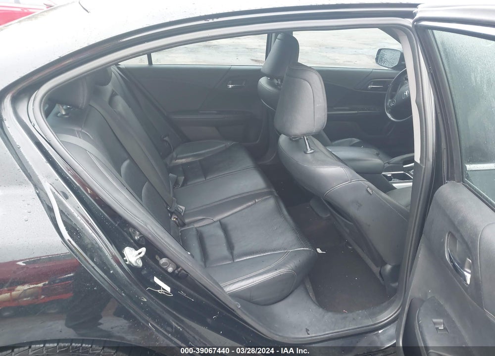 2013 HONDA ACCORD EX-L V-6 VIN: 1HGCR3F88DA018524