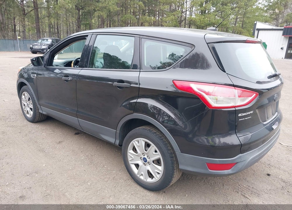 2013 FORD ESCAPE S VIN: 1FMCU0F79DUB68106