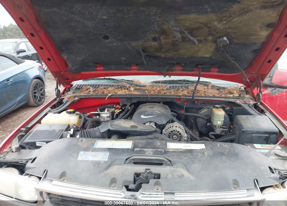 2001 CHEVROLET SUBURBAN 1500 LT VIN: 3GNEC16T31G197142