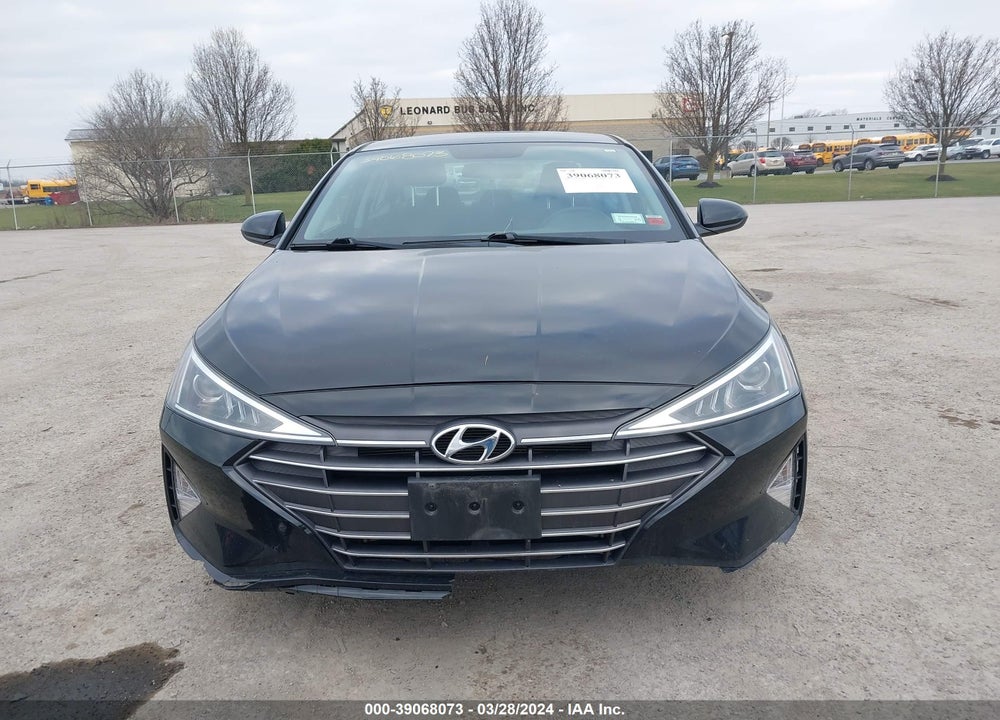 2019 HYUNDAI ELANTRA SE VIN: 5NPD74LF7KH431493