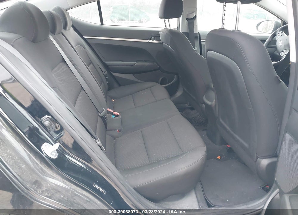 2019 HYUNDAI ELANTRA SE VIN: 5NPD74LF7KH431493