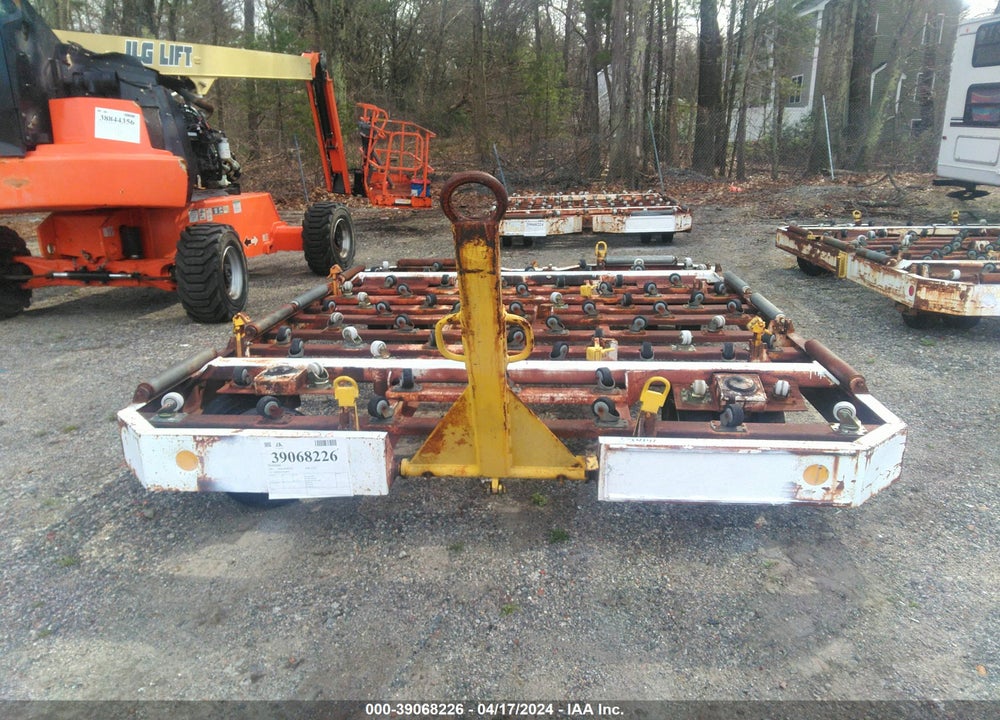 2001 EQUIPMENT GSE 2225 VIN: 00000000000100005
