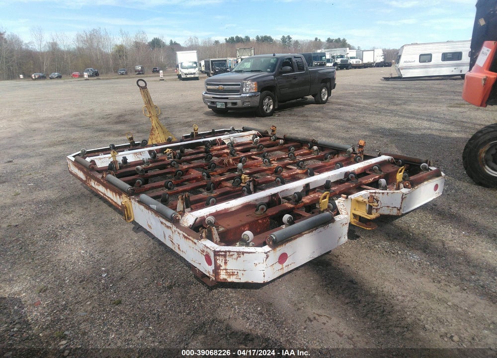 2001 EQUIPMENT GSE 2225 VIN: 00000000000100005