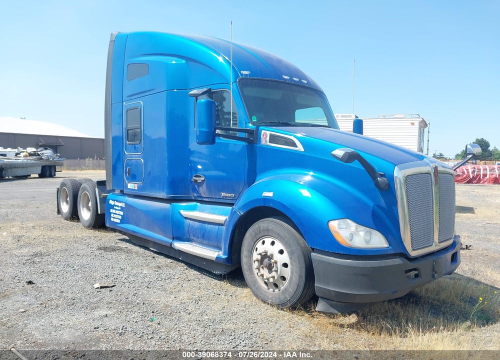 2018 KENWORTH T680 VIN: 1XKYDP9X0JJ207651