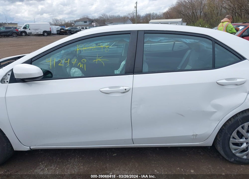 2019 TOYOTA COROLLA LE VIN: 2T1BURHE8KC190298
