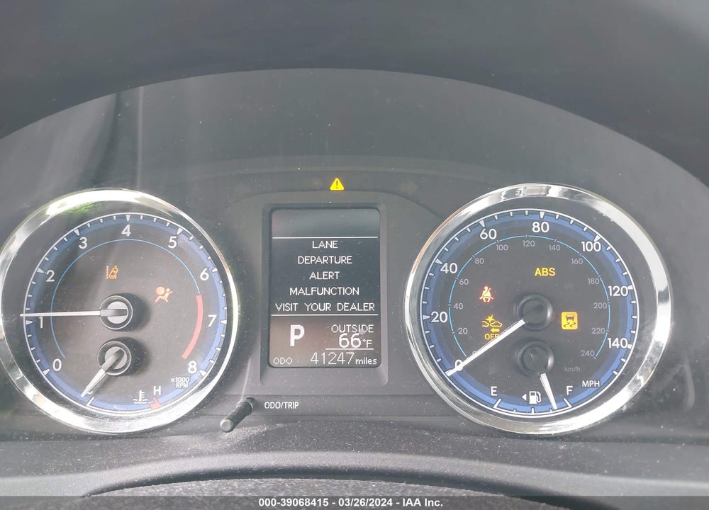2019 TOYOTA COROLLA LE VIN: 2T1BURHE8KC190298