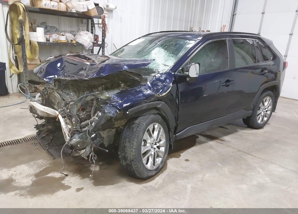 2020 TOYOTA RAV4 XLE PREMIUM VIN: 2T3A1RFV5LW139579