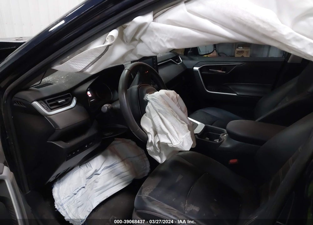 2020 TOYOTA RAV4 XLE PREMIUM VIN: 2T3A1RFV5LW139579