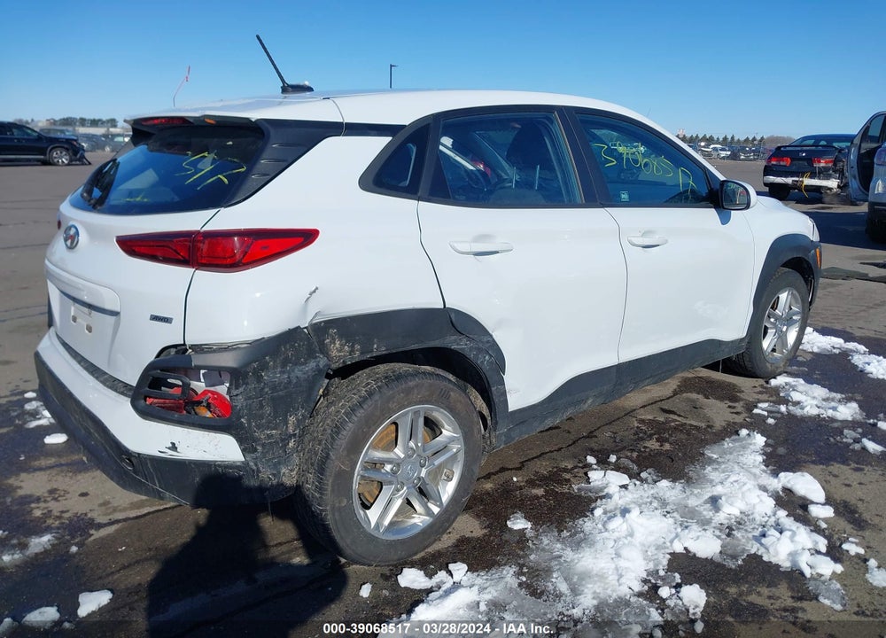 2021 HYUNDAI KONA SE VIN: KM8K1CAA1MU700618