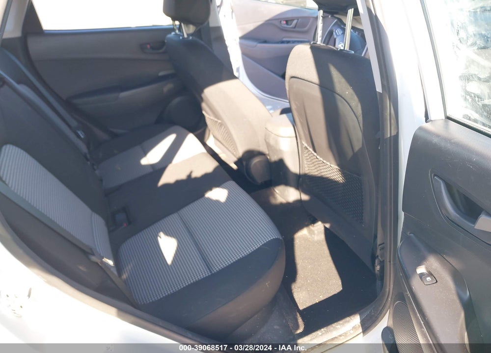 2021 HYUNDAI KONA SE VIN: KM8K1CAA1MU700618
