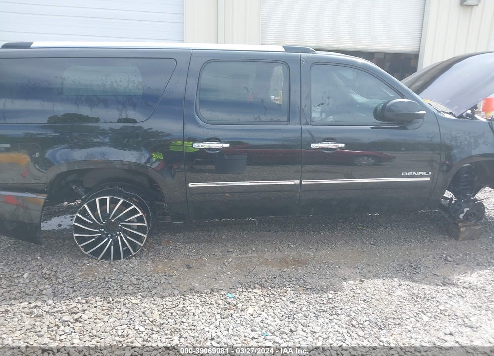 2012 GMC YUKON XL 1500 DENALI VIN: 1GKS1MEF9CR211731