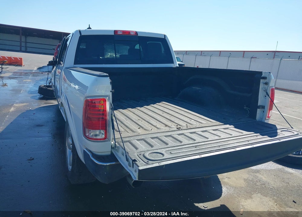 2015 RAM 1500 LAIE VIN: 1C6RR7NT1FS767174