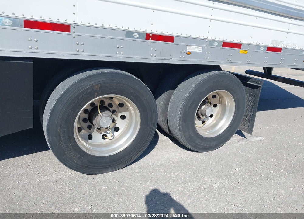 2022 UTILITY TRAILER MFG TRAILER VIN: 1UYVS2535N6529741