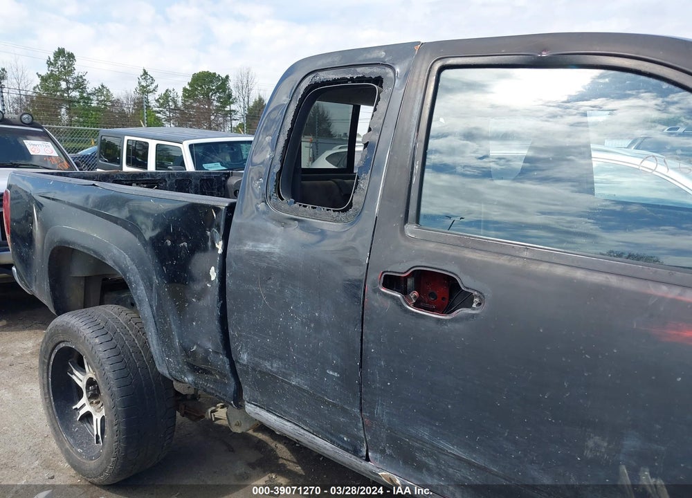 2005 CHEVROLET COLORADO LS VIN: 1GCDT196458187869