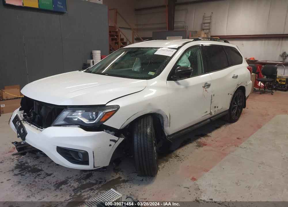 2018 NISSAN PATHFINDER SL VIN: 5N1DR2MN3JC627814