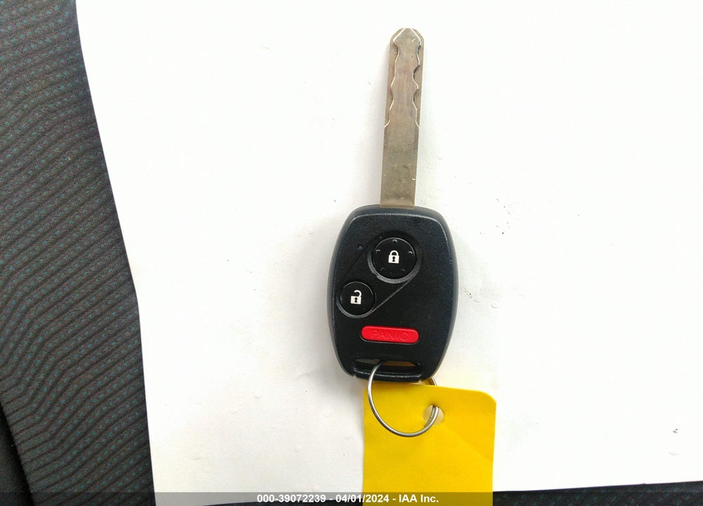 2012 HONDA FIT VIN: JHMGE8H39CS003838