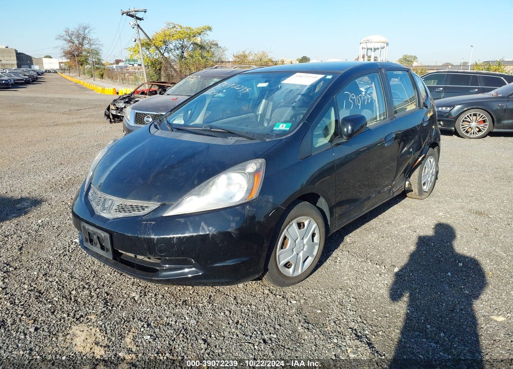 2012 HONDA FIT VIN: JHMGE8H39CS003838