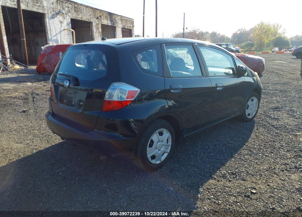 2012 HONDA FIT VIN: JHMGE8H39CS003838