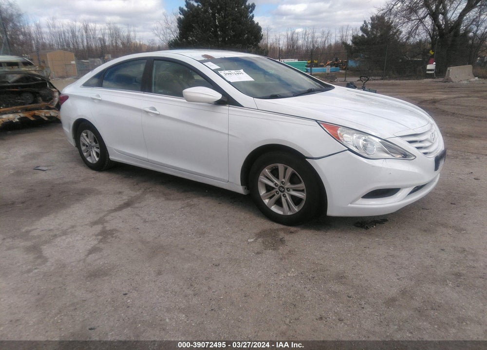 2013 HYUNDAI SONATA GLS VIN: 5NPEB4AC1DH739239