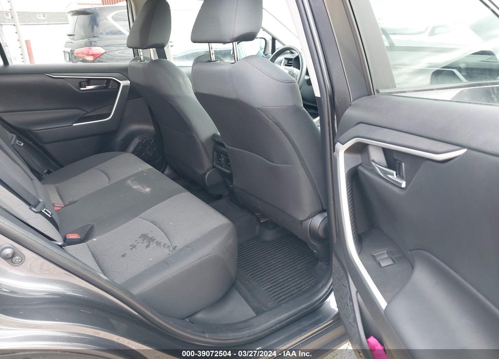 2021 TOYOTA RAV4 XLE VIN: 2T3P1RFV4MC148660