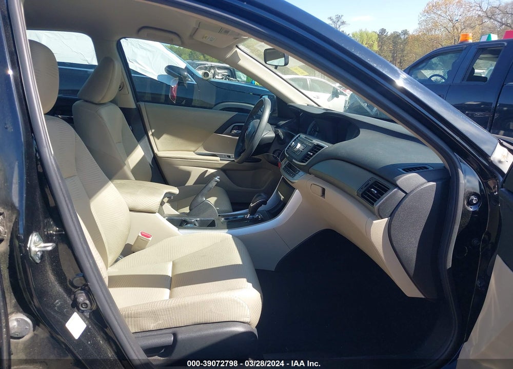 2015 HONDA ACCORD LX VIN: 1HGCR2F34FA071397