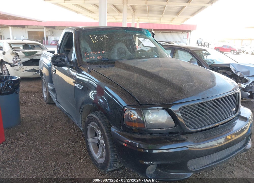2000 FORD F-150 SVT LIGHTNING VIN: 2FTZF0737YCA75627