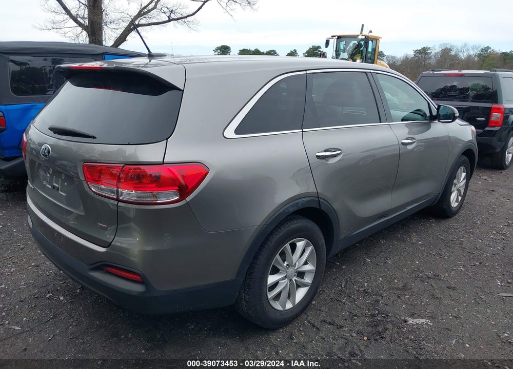 2018 KIA SORENTO 2.4L L VIN: 5XYPG4A34JG427350