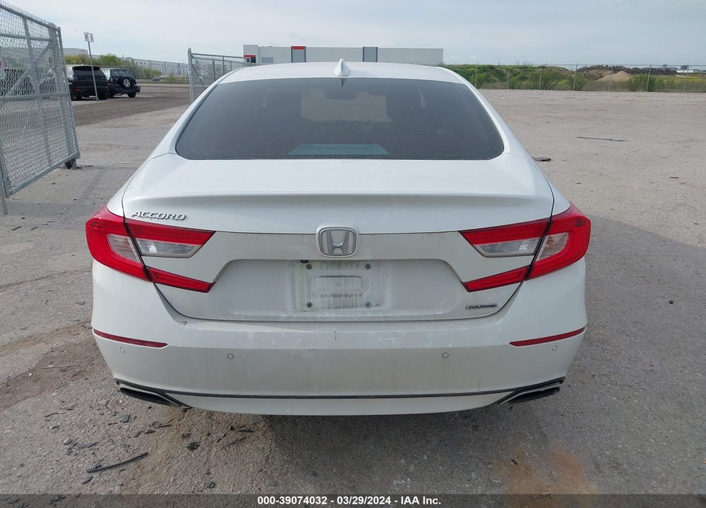 2018 HONDA ACCORD TOURING VIN: 1HGCV1F94JA163371
