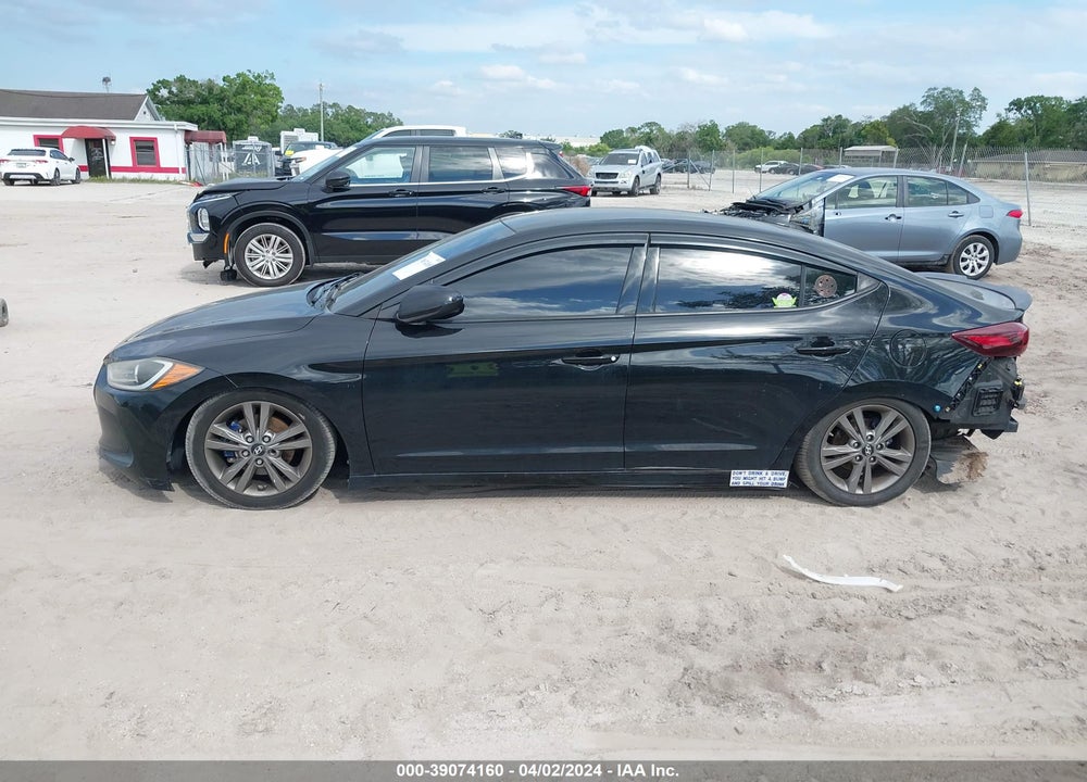 2018 HYUNDAI ELANTRA SEL VIN: 5NPD84LF1JH235884