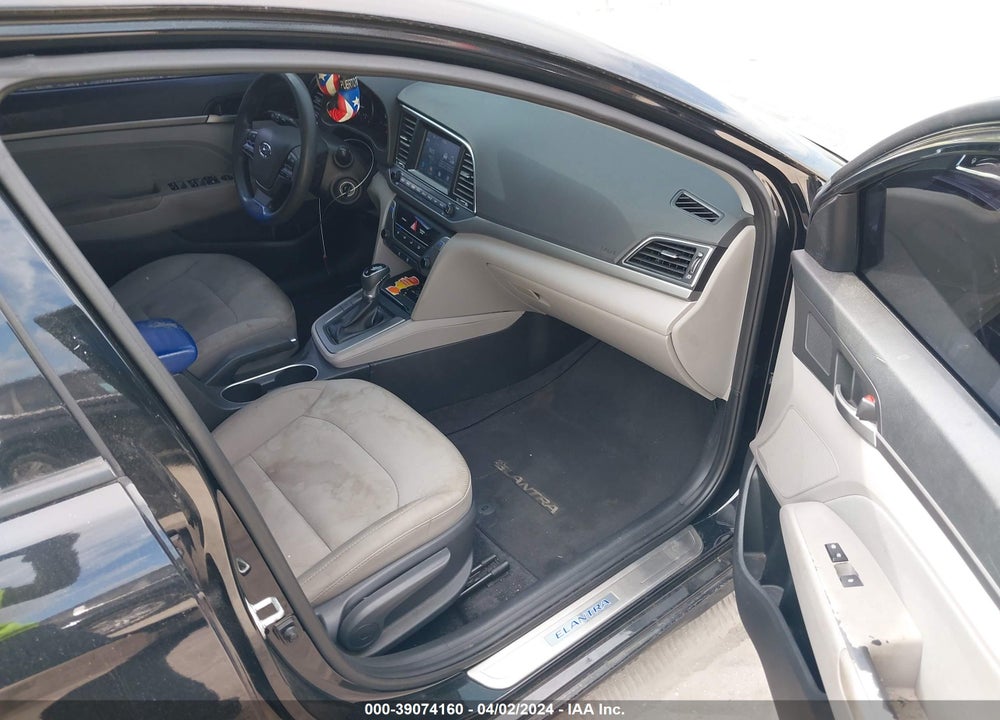 2018 HYUNDAI ELANTRA SEL VIN: 5NPD84LF1JH235884