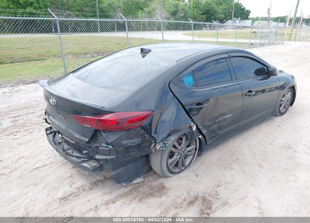 2018 HYUNDAI ELANTRA SEL VIN: 5NPD84LF1JH235884