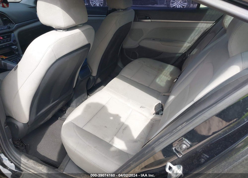 2018 HYUNDAI ELANTRA SEL VIN: 5NPD84LF1JH235884