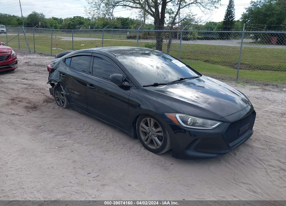 2018 HYUNDAI ELANTRA SEL VIN: 5NPD84LF1JH235884