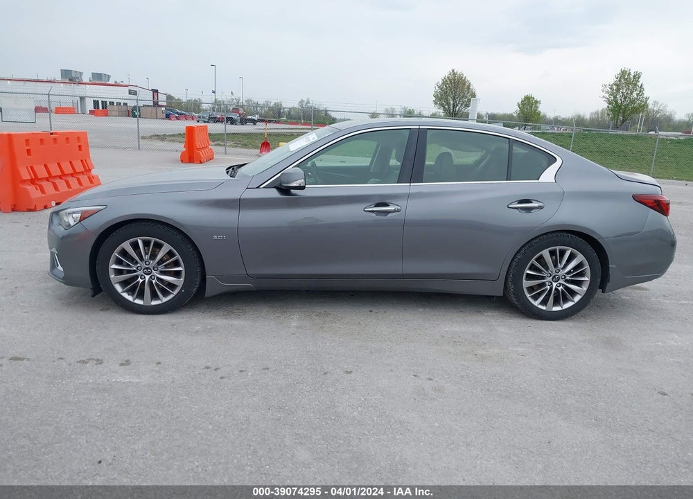 2018 INFINITI Q50 3.0T LUXE VIN: JN1EV7AR9JM444567