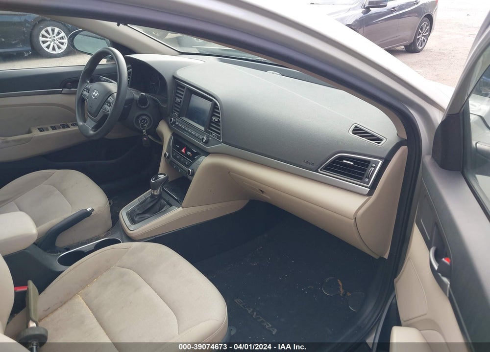 2018 HYUNDAI ELANTRA SEL VIN: 5NPD84LF2JH240141