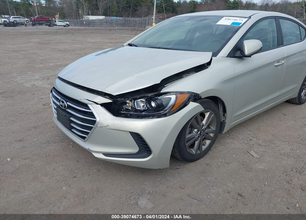 2018 HYUNDAI ELANTRA SEL VIN: 5NPD84LF2JH240141