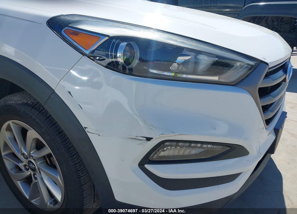 2016 HYUNDAI TUCSON SE VIN: KM8J33A45GU041253