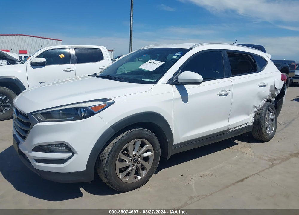 2016 HYUNDAI TUCSON SE VIN: KM8J33A45GU041253