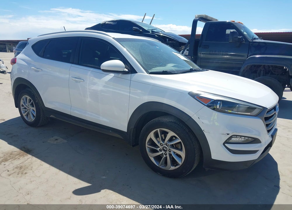2016 HYUNDAI TUCSON SE VIN: KM8J33A45GU041253