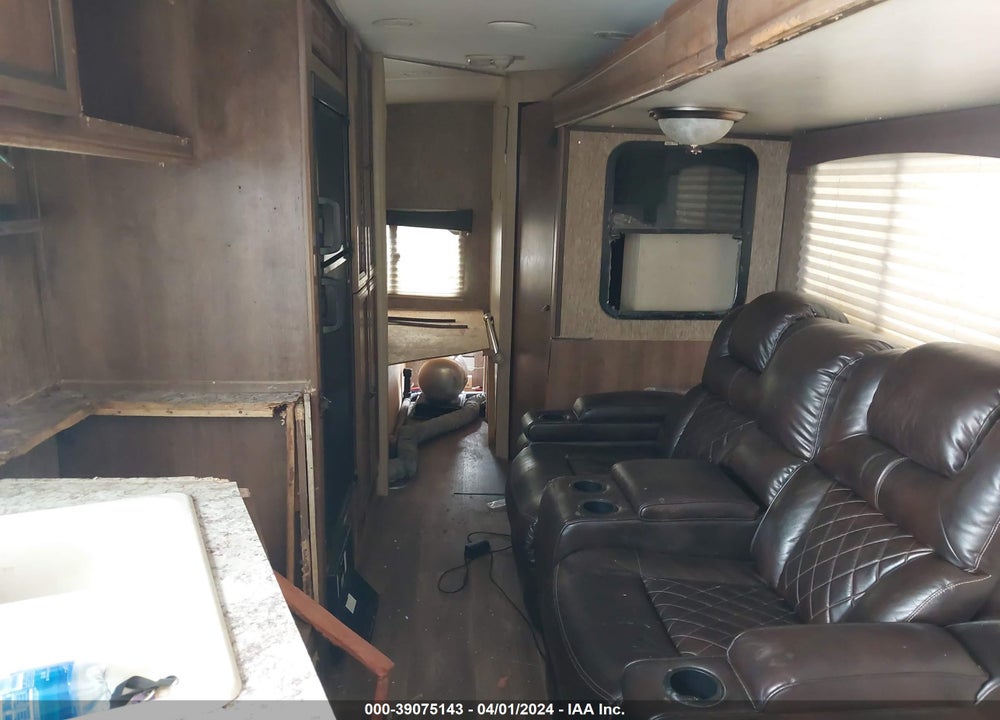 2017 SHADOW CRUISER 279DBS VIN: 5RXDB3020H1321487