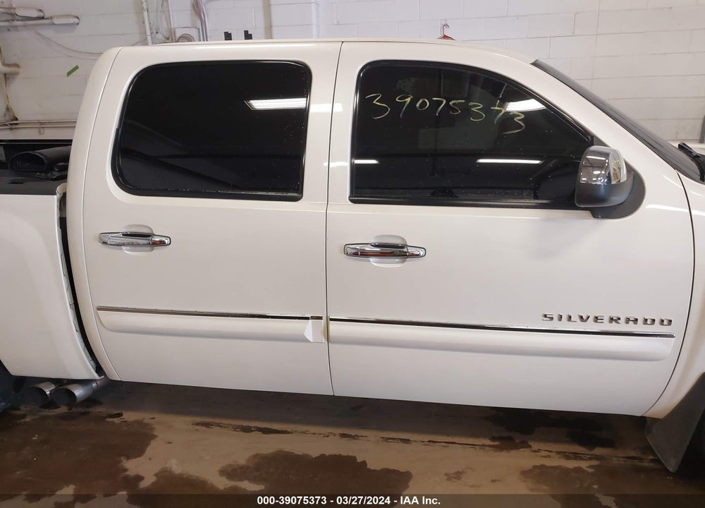 2013 CHEVROLET SILVERADO 1500 LT VIN: 3GCPKSE77DG150960