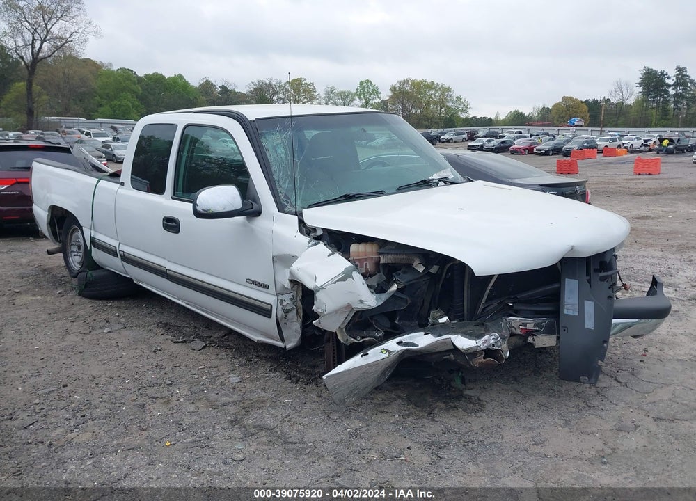 2002 CHEVROLET SILVERADO 1500 LS VIN: 2GCEC19V521105531