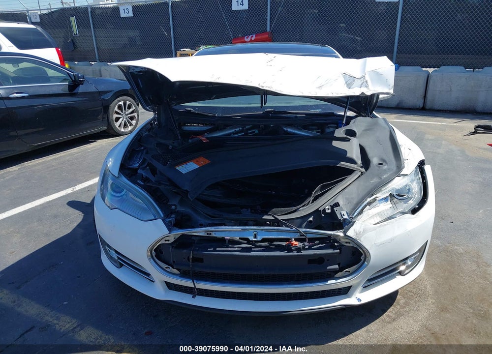 2014 TESLA MODEL S P85 VIN: 5YJSA1H18EFP32894