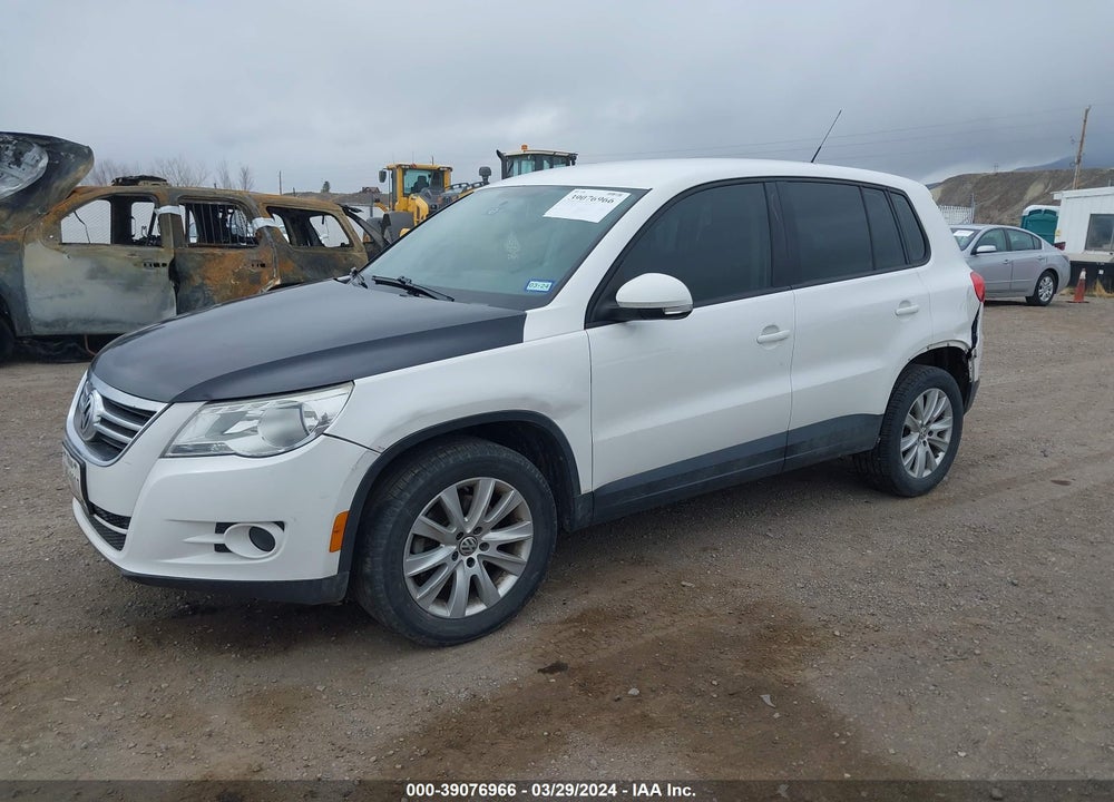 2009 VOLKSWAGEN TIGUAN S VIN: WVGCV75N49W524558