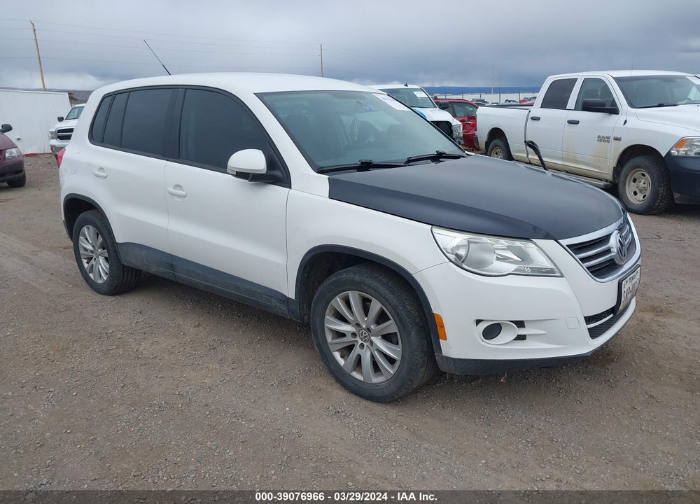 2009 VOLKSWAGEN TIGUAN S VIN: WVGCV75N49W524558